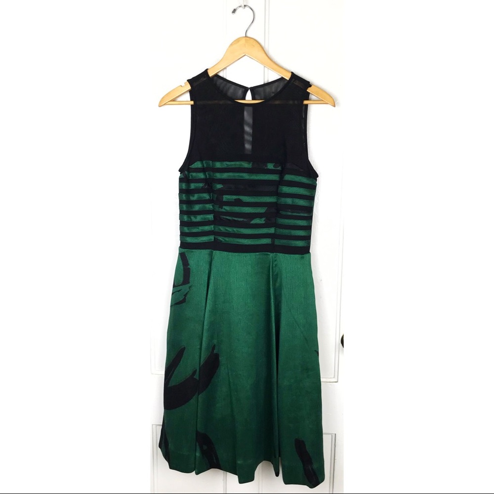 Taylor : size 8 : sleeveless formal green & black mesh fit & flare midi-dress